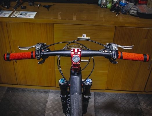 130mm * 30mm ENLEE Silica Gel Bicycle Handle Bar Grips Suitable for Off-Road Bicycles